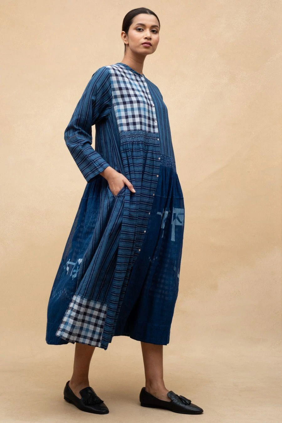 Injiri Navy Blue Hand-done Jamdani Checkered Dress 3 Injiri Navy Blue Hand-done Jamdani Checkered Dress - Image 3
