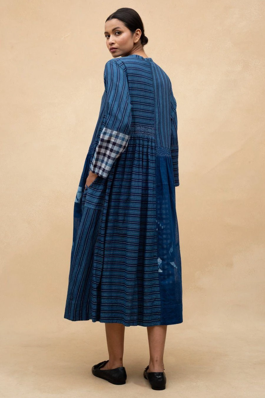 Injiri Navy Blue Hand-done Jamdani Checkered Dress 6 Injiri Navy Blue Hand-done Jamdani Checkered Dress - Image 6