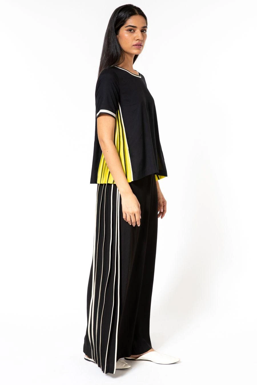 Bodice Black & Yellow Pleated Top 2 Bodice Black & Yellow Pleated Top - Image 2