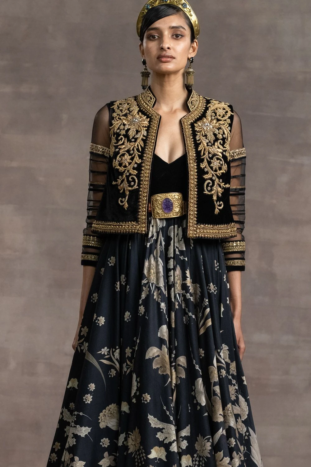Tarun Tahiliani Black Velvet Gilet 2 Tarun Tahiliani Black Velvet Gilet - Image 2