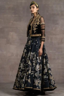 Tarun Tahiliani Black Velvet Gilet 6 Tarun Tahiliani Black Velvet Gilet -Cheap Wovencia Store 2308tt33 3