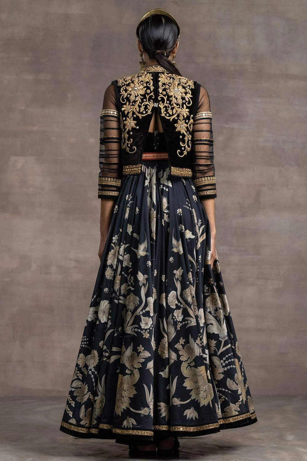 Tarun Tahiliani Black Velvet Gilet 4 Tarun Tahiliani Black Velvet Gilet - Image 4