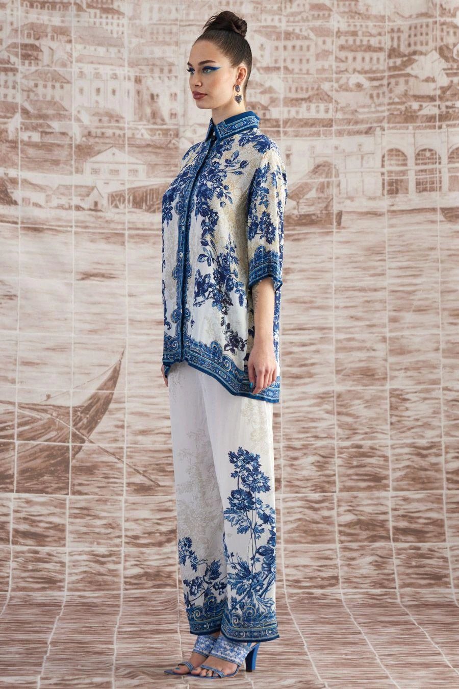 Rajdeep Ranawat Blue Permaz Floral Printed Pants 4 Rajdeep Ranawat Blue Permaz Floral Printed Pants - Image 4