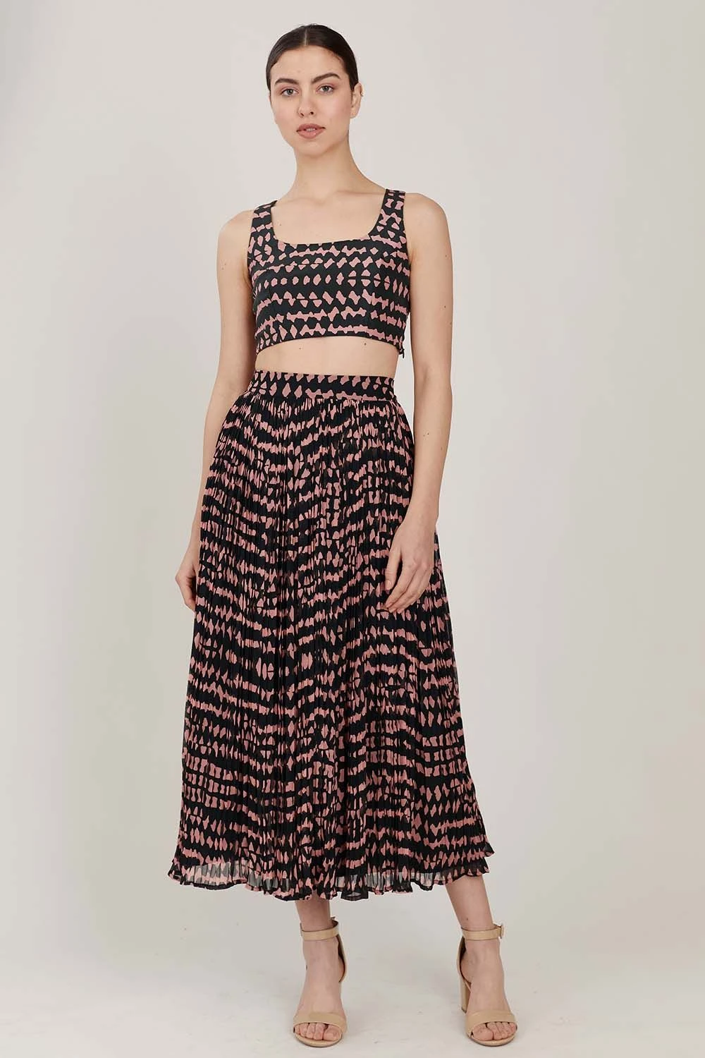 KoAi Abstract Printed Pleated Skirt 1 KoAi Abstract Printed Pleated Skirt