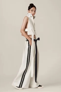 Chola Pleated Trouser With A Belt