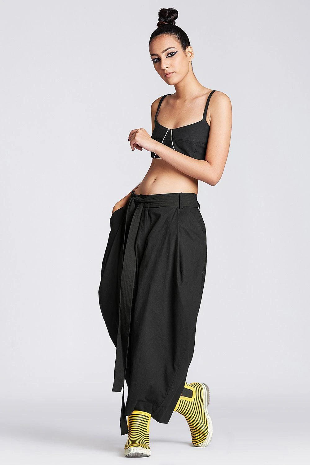 Chola Pleated Balloon Black Trousers 2 Chola Pleated Balloon Black Trousers - Image 2