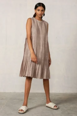 Urvashi Kaur Quantum Dress In Chanderi Silk